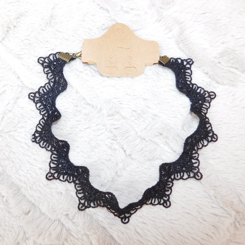 Black crochet lace zig zag chocker necklace